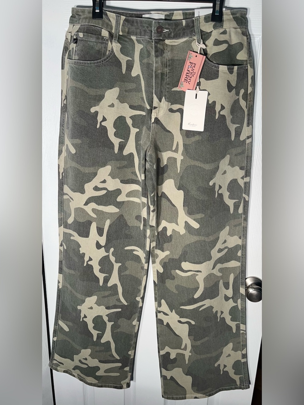 Women’s KanCan Jeans The Punchy Flare High Rise Camo Wide Leg Size 13/30 Cotton